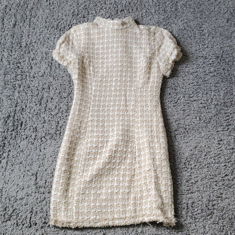 NWOT 💕 Forever 21 - CONTEMPORARY Dress